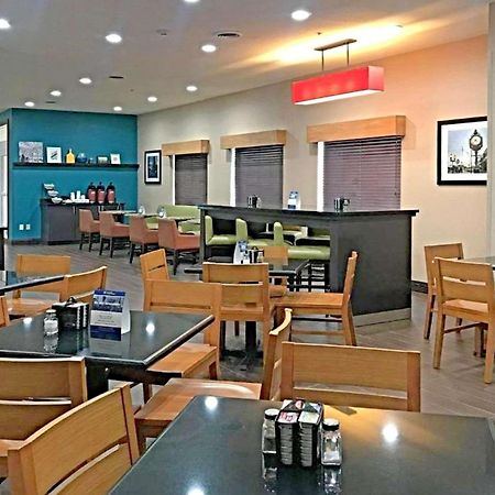 Rodeway Inn & Suites O'Fallon Exterior foto