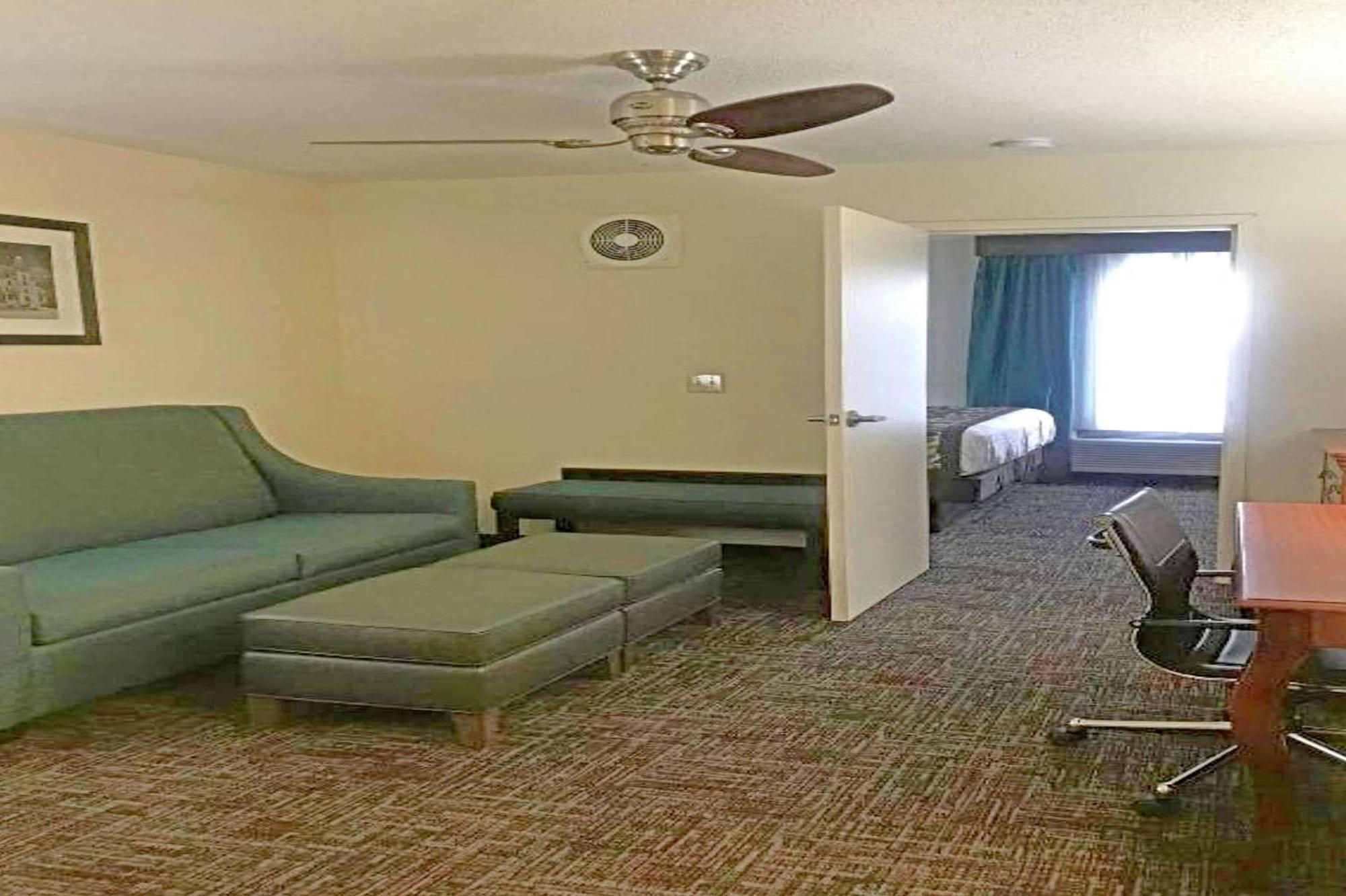 Rodeway Inn & Suites O'Fallon Exterior foto