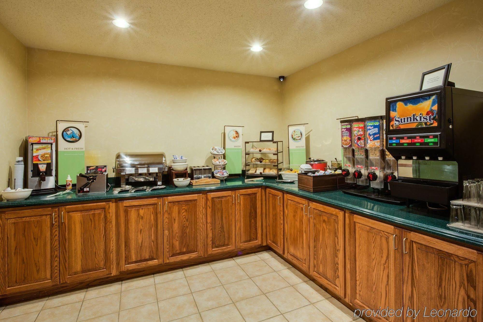 Rodeway Inn & Suites O'Fallon Exterior foto